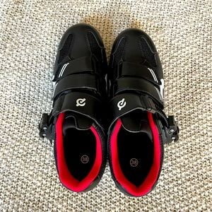 Peloton Cycling shoes 38 7 with clips
